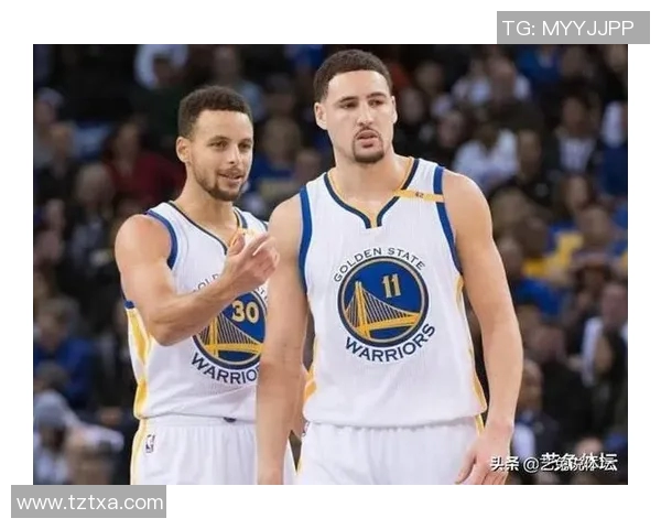 姚明领衔火箭队对决太阳队的精彩比赛回顾与分析