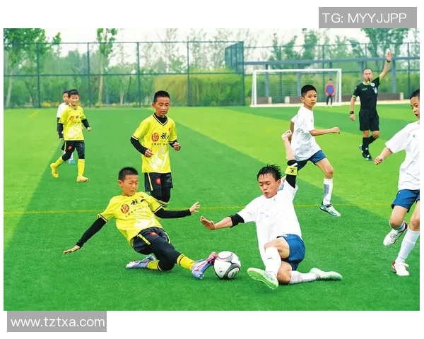 马斯垂克与洛达的激烈对决揭示了足球战术的深度与魅力